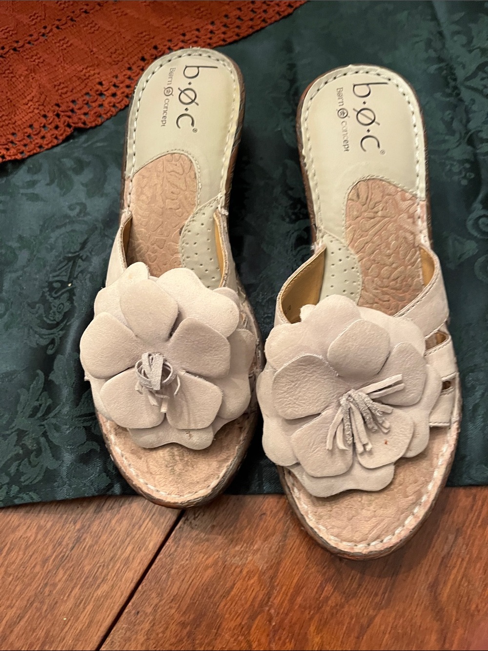 b.o.c. Floral Slide Sandals in Pale Pink